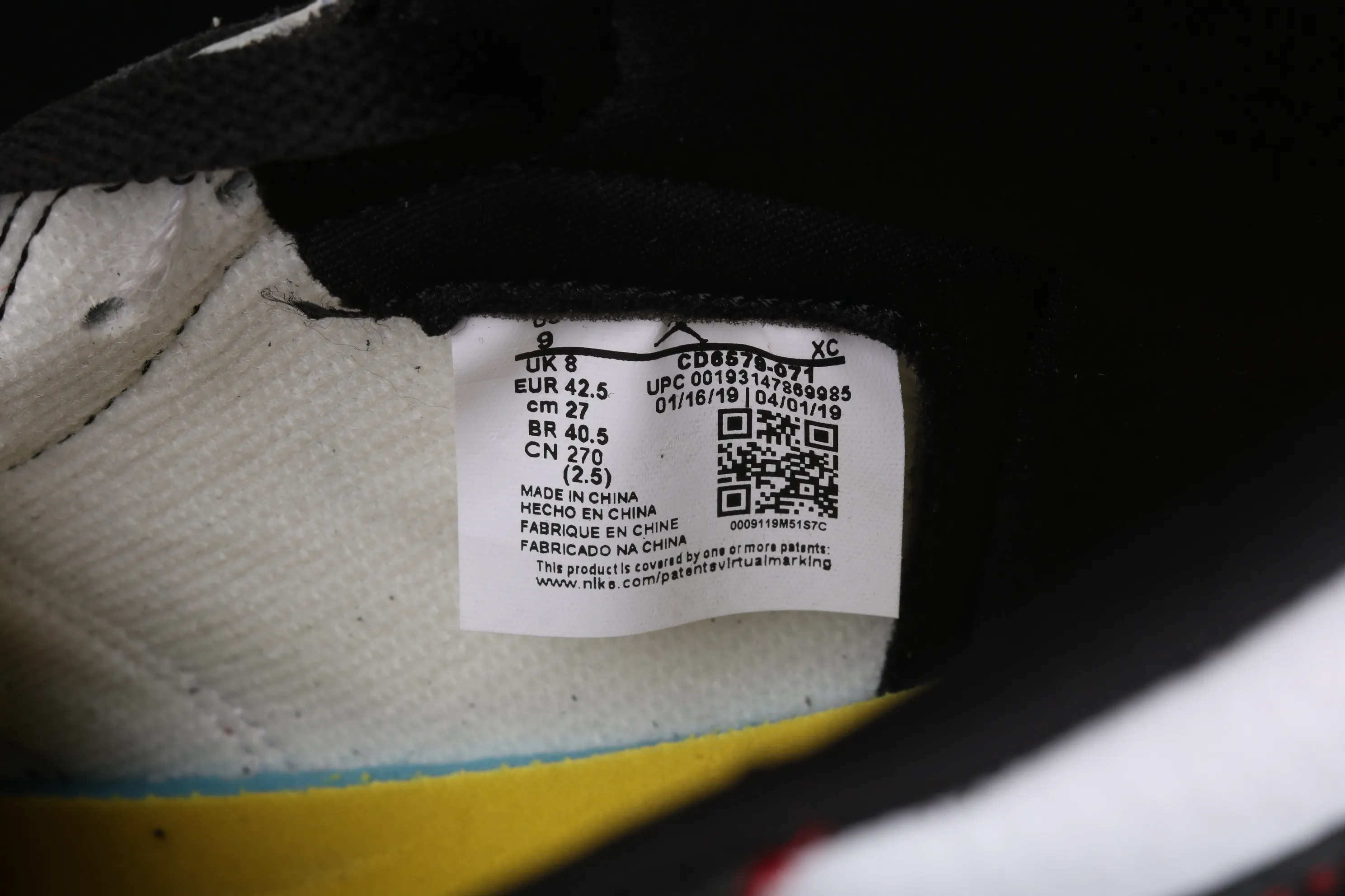 All categories Air Jordan Jordan series basketball shoes Air Jordan 1 High cost-effective version Air Jordan 1 "Dynamic Yellow" AJ1 black and white contrast stitching hook basketball shoes CD6579-071